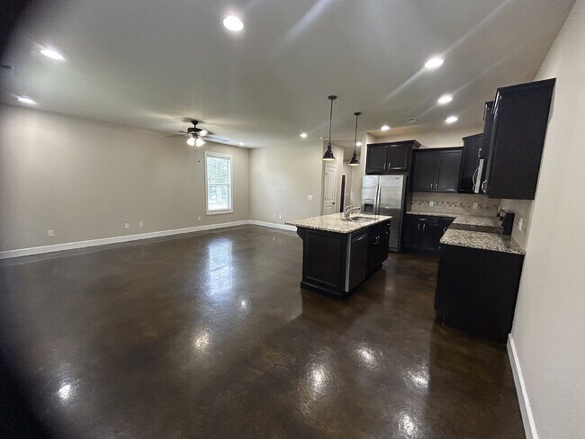 Foto del edificio - "Charming 3-Bed Condo in Cookeville with G...