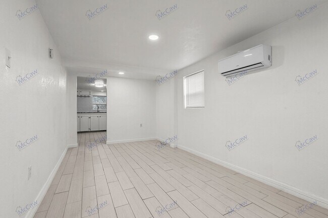Foto del edificio - Cute 2/1 Duplex in Fort Worth