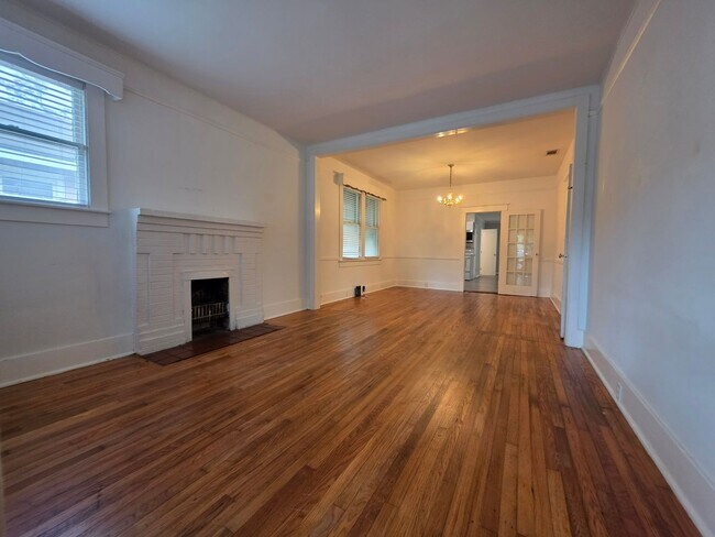 Foto del edificio - 1118 E 39th St