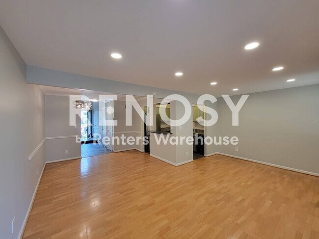 Foto del edificio - 914 Wildwood Square Ct