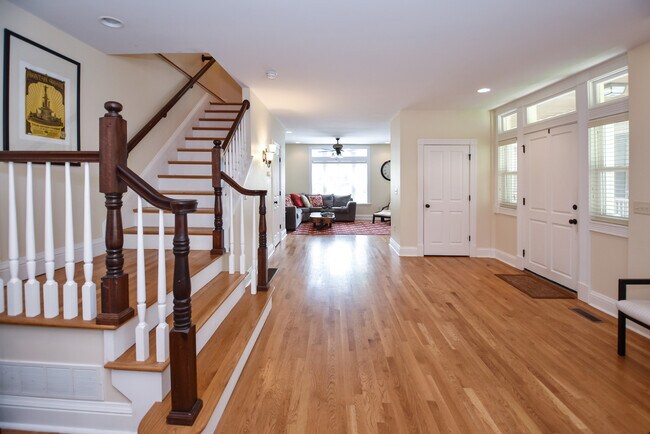 Foto del edificio - 3469 Brookline Ave