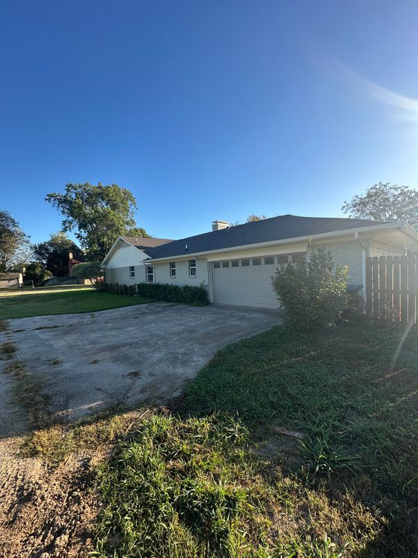 Foto del edificio - 104 Kingswood Dr