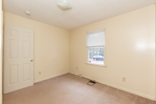 Building Photo - Kittrell Duplex 2
