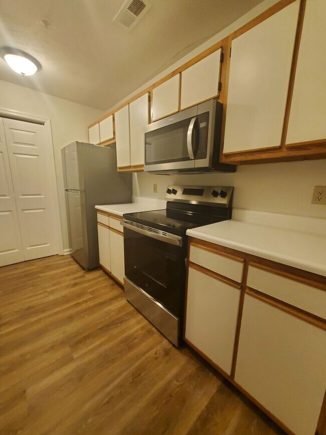 Foto del edificio - 267 Waterdown Dr