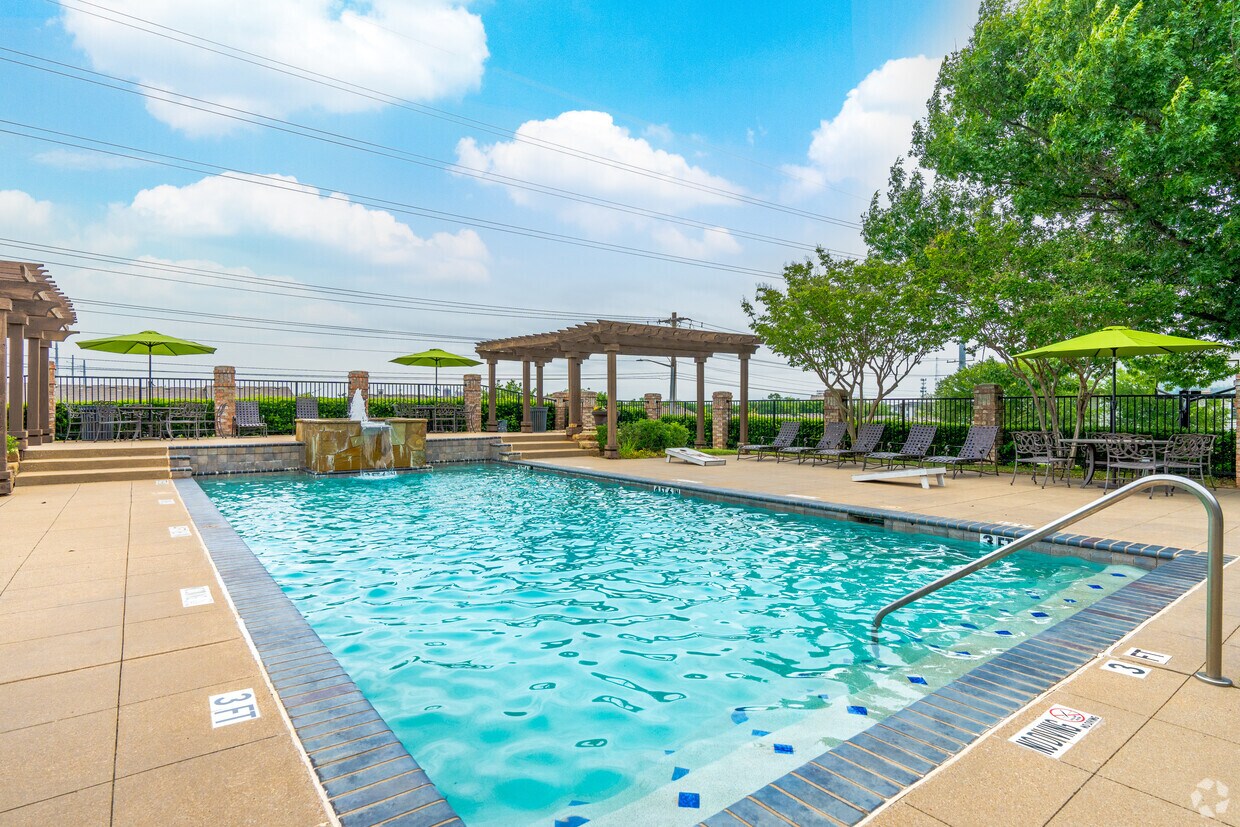 Arbors of Denton Apartments in Denton, TX