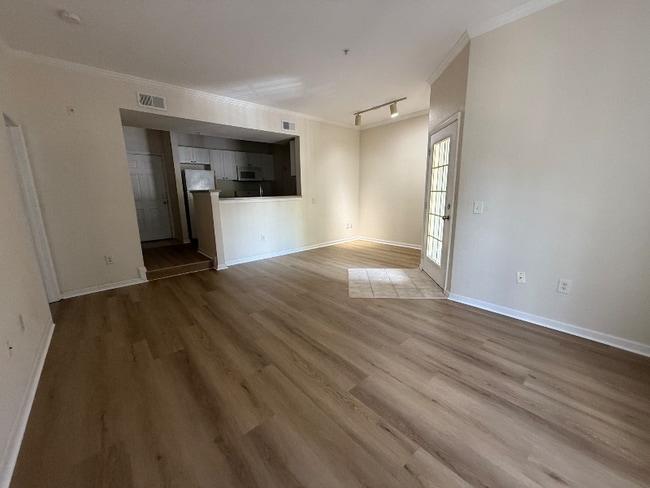 Building Photo - 1207 High Hammock Dr
