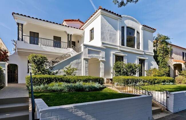 Building Photo - Clarkhill Residences LLC - 145