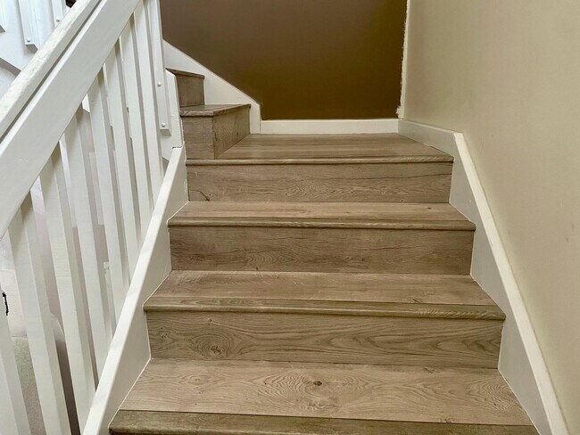 Foto del edificio - 9709 Shadybrook Dr