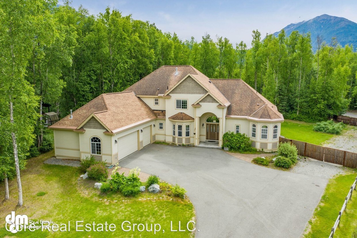 4 br, 2.5 bath House 21223 Polly Circle House Rental in Chugiak, AK