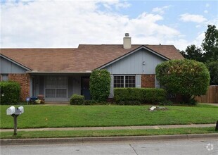 Building Photo - 505 Augustine Dr