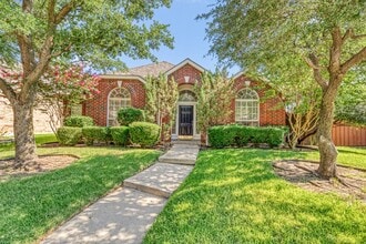 Building Photo - 1438 Royal Oaks Dr