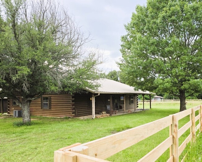 Building Photo - 2281 FM 2029