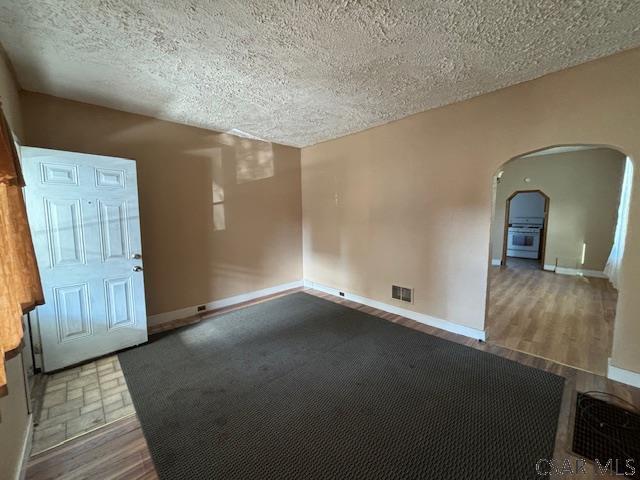 Building Photo - 206 Habicht St