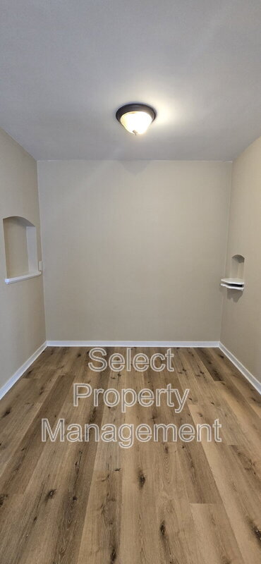 Foto del edificio - 1033 Edgewater Ave