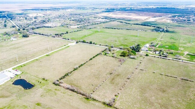 Building Photo - 16780 Warren Ranch Rd