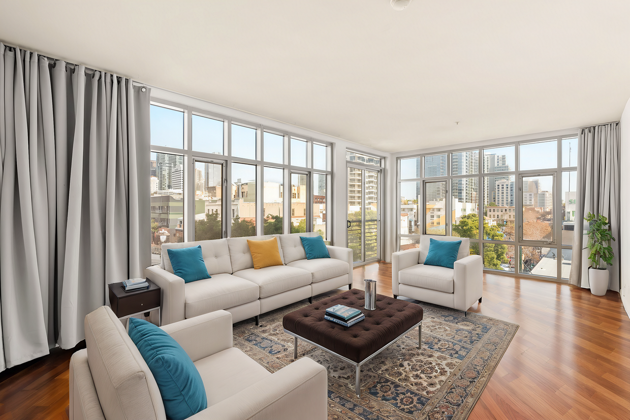 Foto principal - Discover modern downtown living in this 2-...