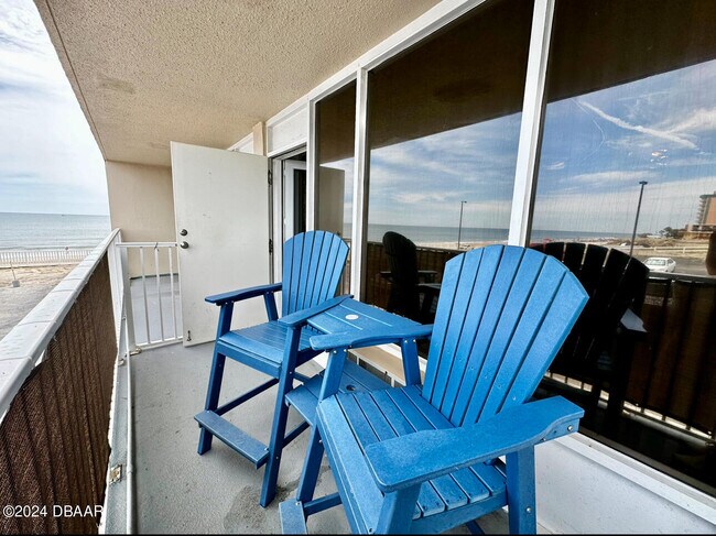 Foto del edificio - 2043 N Atlantic Ave