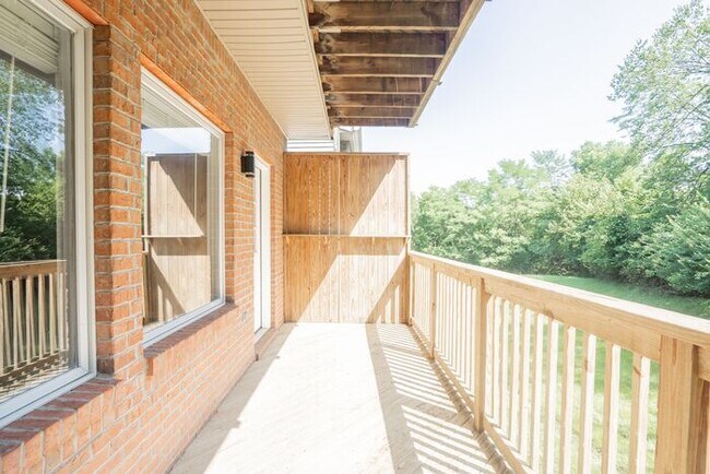 Foto del edificio - Spacious Townhome in Covington!