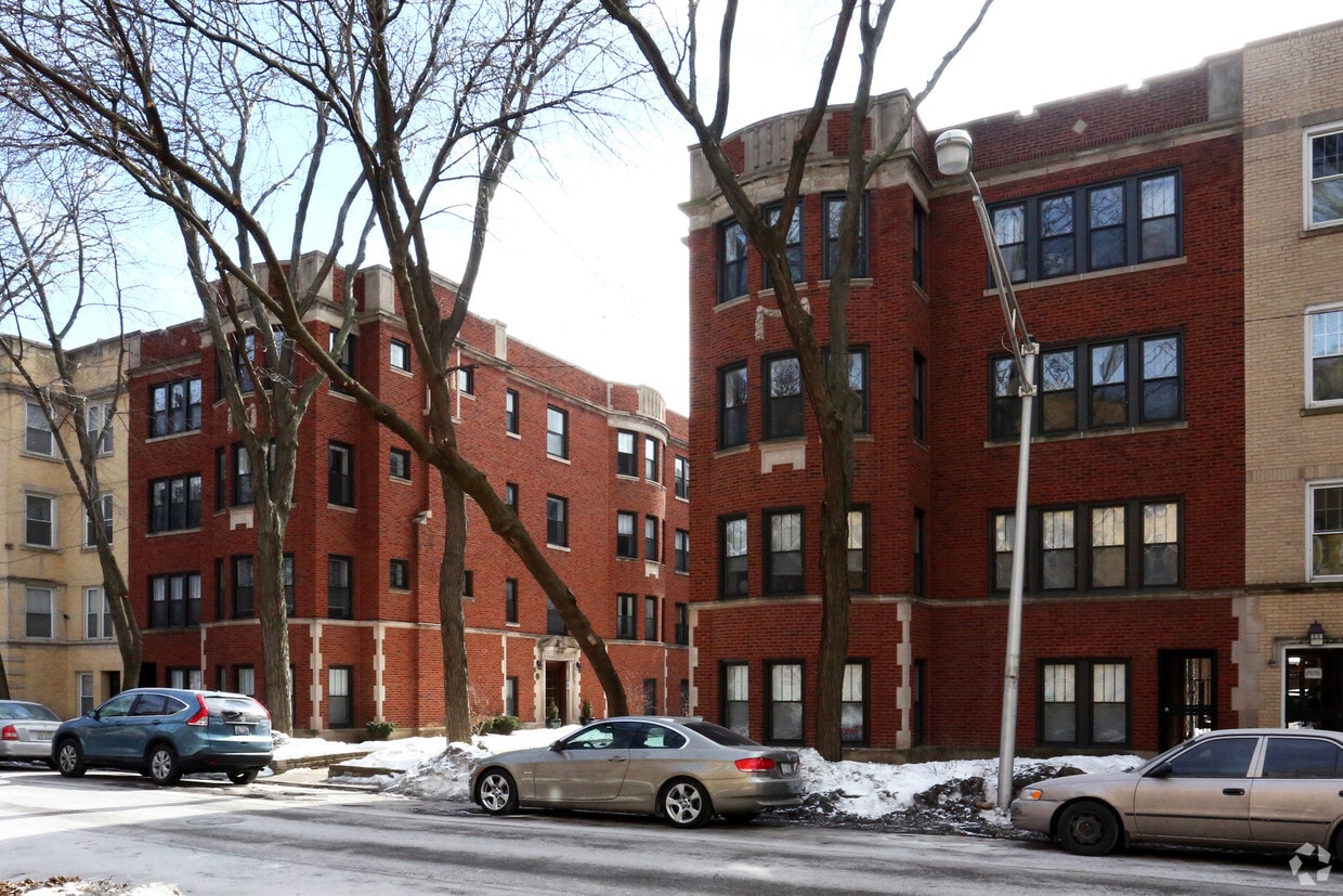 Building Photo - 1425-1431 W Elmdale Ave
