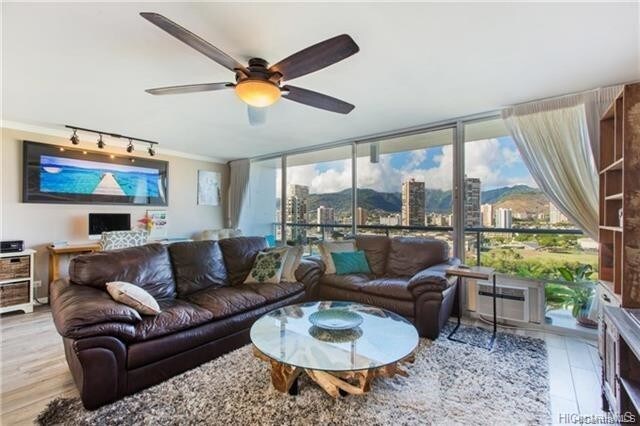 Primary Photo - 2233 Ala Wai Blvd