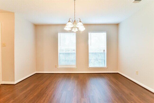 Building Photo - 4611 Dove Springs Dr