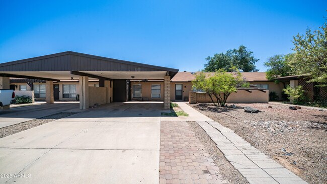 Foto del edificio - 5229 W Palo Verde Ave