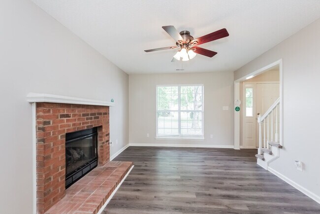 Foto del edificio - 7304 Hethersett Ln