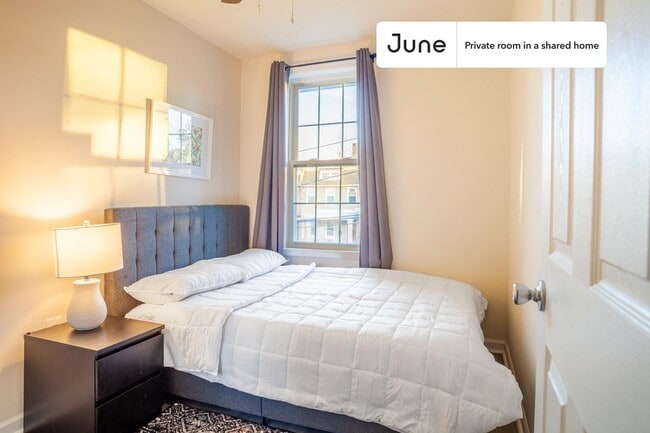 Private bedroom in 4 bed/3.5 bath Home - Private bedroom in 4 bed/3.5 bath Home