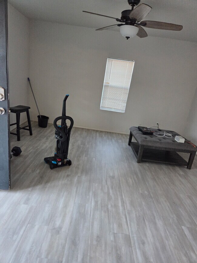 Foto del edificio - 1540 NE 29th St
