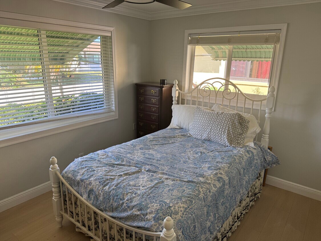 Foto principal - 4920 NW 54th St