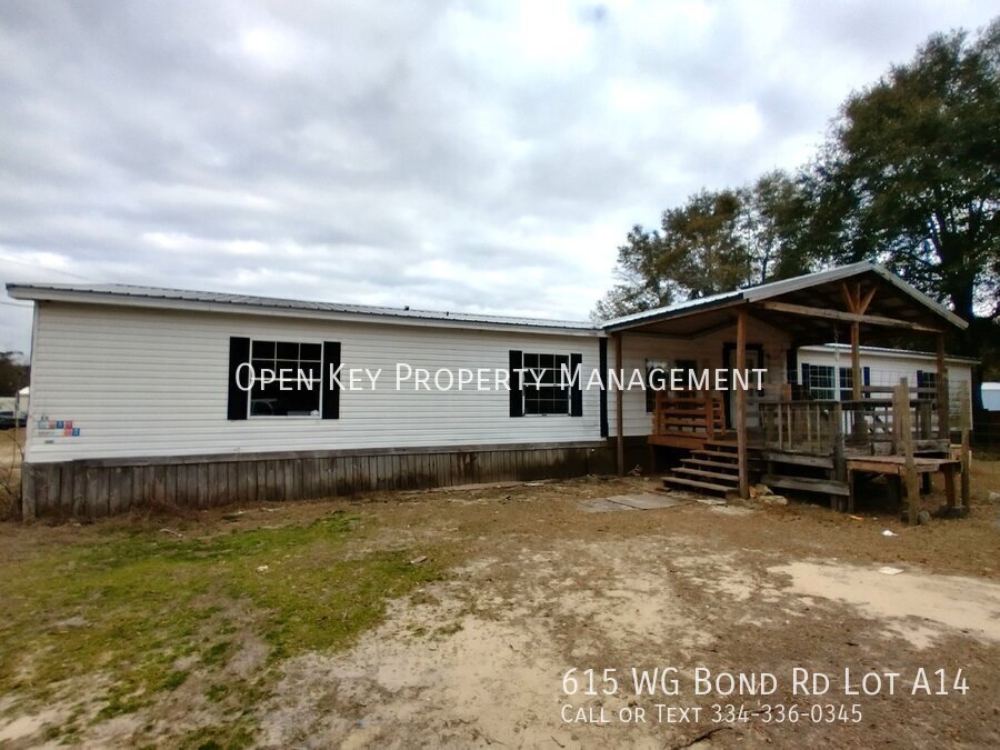 Foto principal - This large 4 bedroom, 2 bath mobile home i...