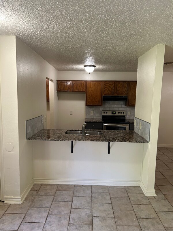 Foto del edificio - 1020 N Turtle Creek Dr