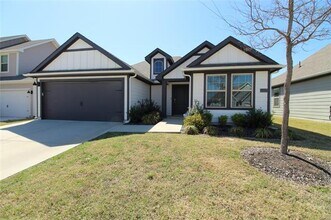 Building Photo - 11217 W Pond Dr