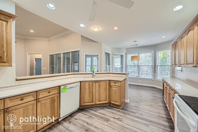 Foto del edificio - 4 br, 2 bath House - 3087 Ashland Cir UNIT