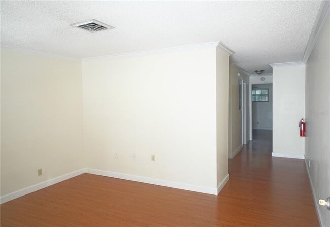 Building Photo - 1002 S Armenia Ave