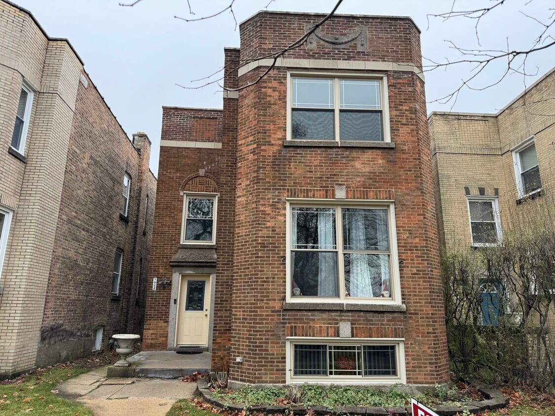 Primary Photo - 7922 Karlov Ave