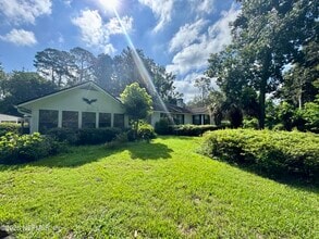 Building Photo - 1692 E Holly Oaks Lake Rd