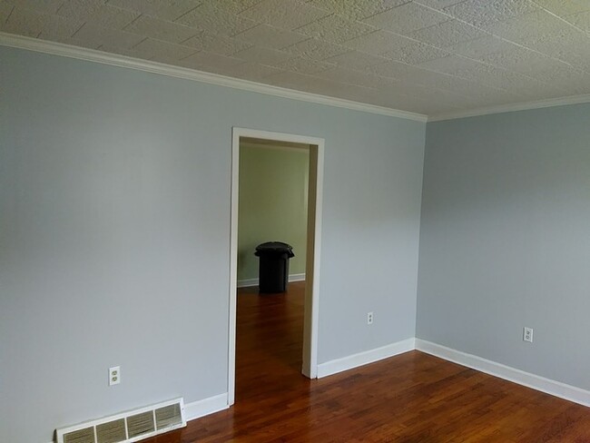 Building Photo - Newly Renovated home in Mebane
