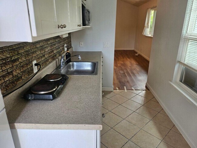 Building Photo - 561 Tiffin Pl