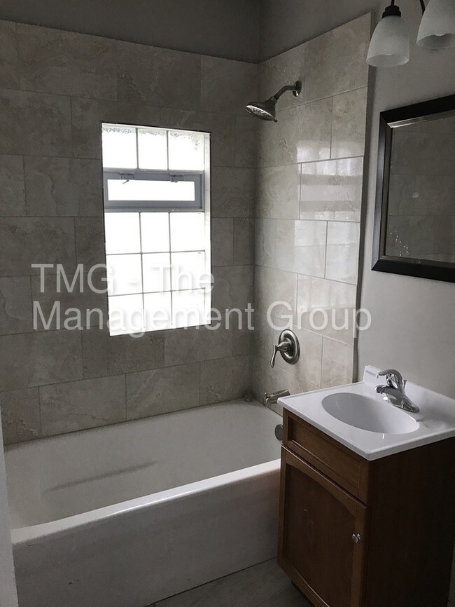 Foto del edificio - 2763 N Booth St