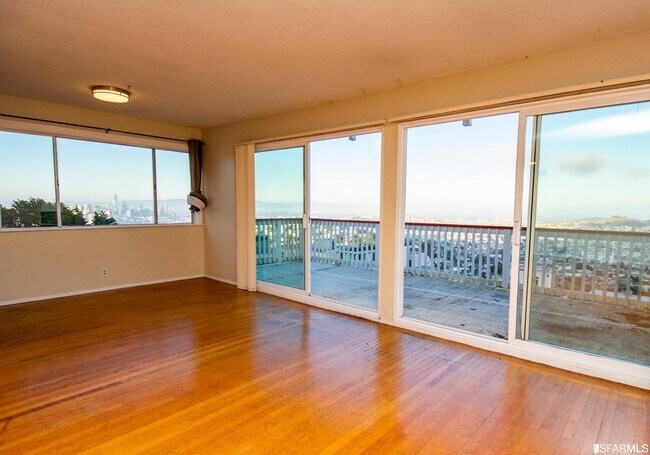 Foto del edificio - 477 Burnett Ave