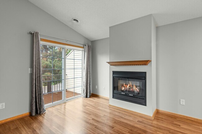 Foto del edificio - 2230 Ranchview Ln N