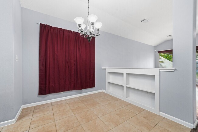 Foto del edificio - 26907 Squires Park Dr