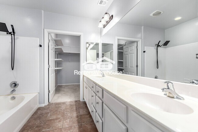 Foto del edificio - 14575 W Mountain View Blvd