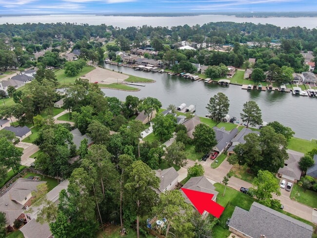 Foto del edificio - 3215 Canterbury Ln