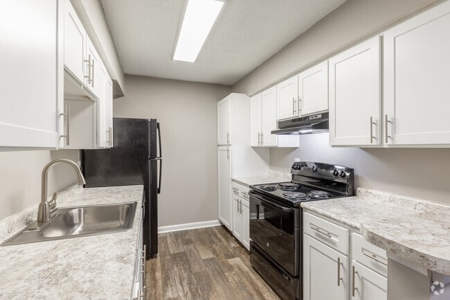 Interior Photo - zPriest Lake
