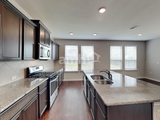 Building Photo - 5712 Kara Dr