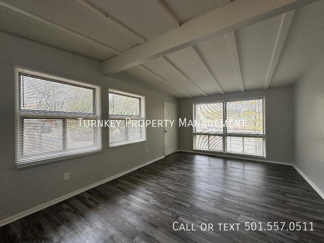 Building Photo - Move-In Special: 1/2 off of First Month's ...