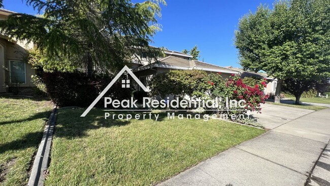 Foto del edificio - 4 br, 3 bath House - 981 Cameron Dr
