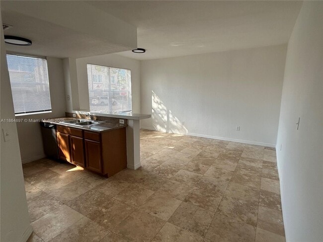 Building Photo - 953 SW 10th St